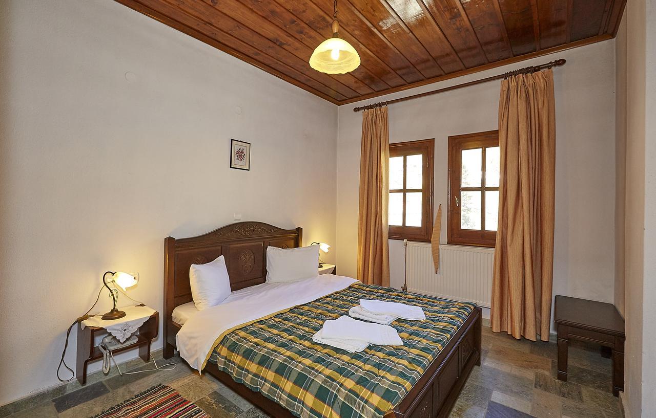 Aparthotel Atrapos