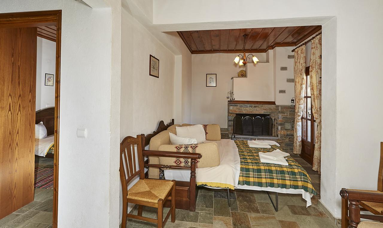 Atrapos Aparthotel