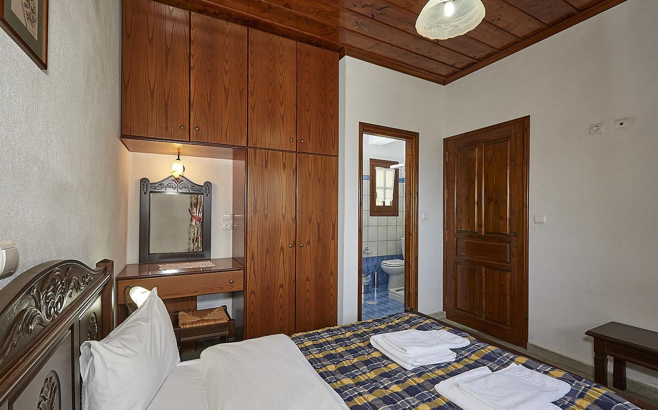 Aparthotel Atrapos 3*