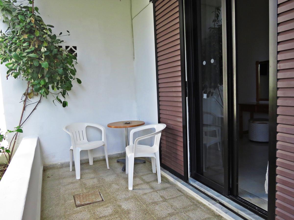 Aparthotel Debby 2*