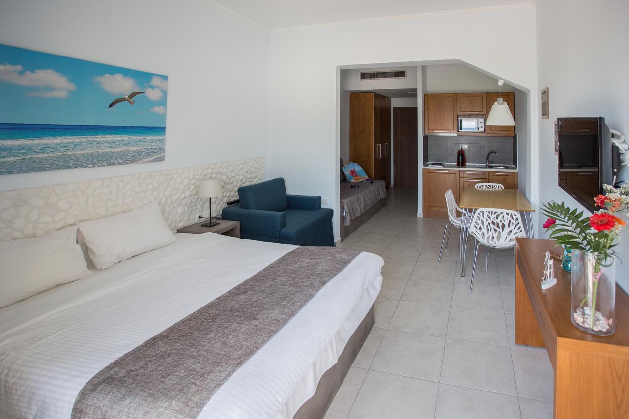 Apartment Sea To *