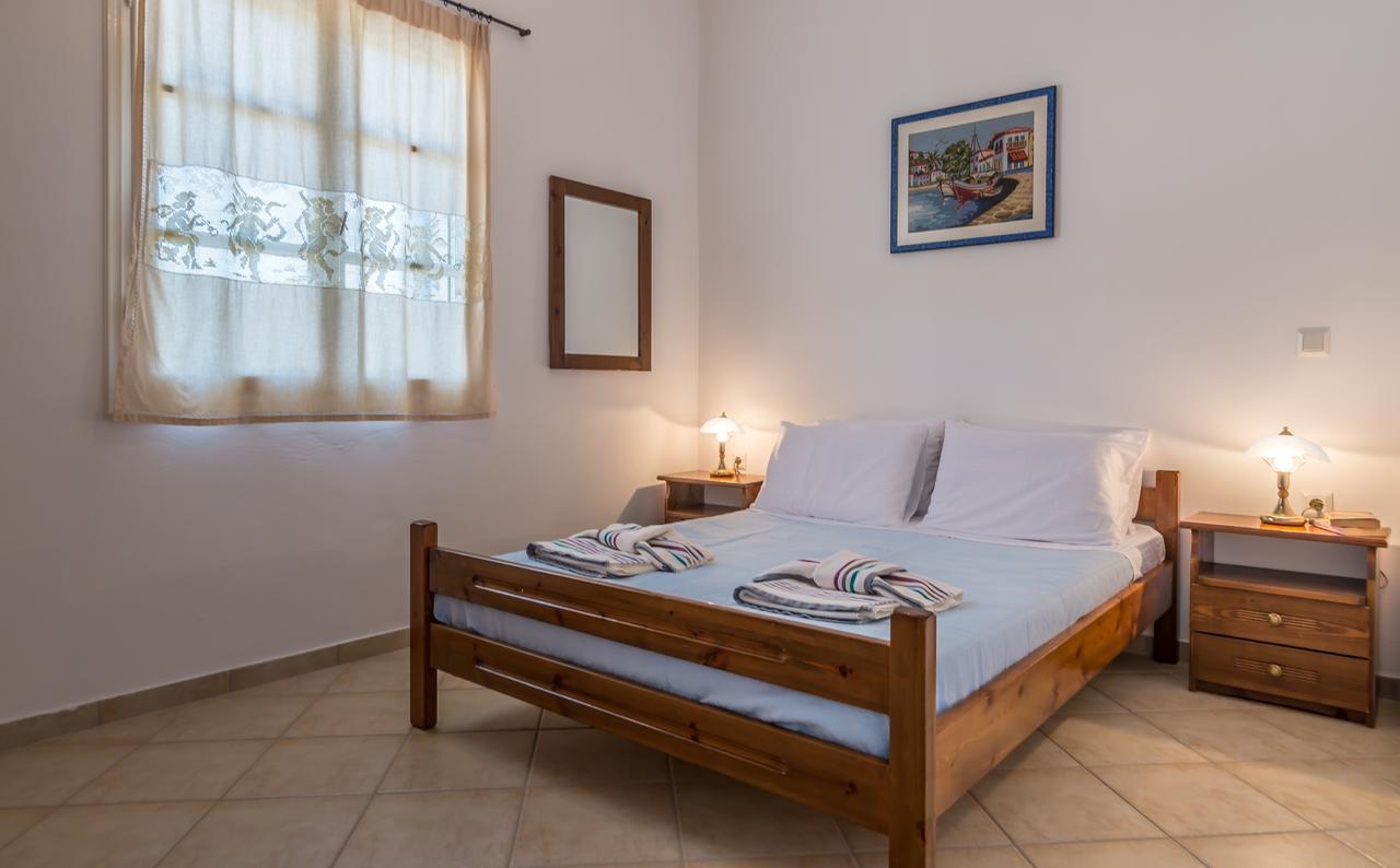 Erato's Apartment Adamantas (Milos)