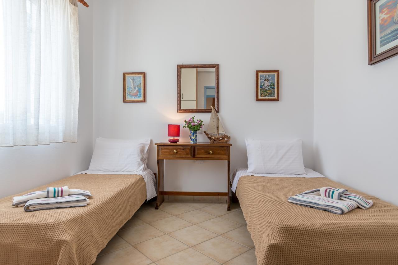 Erato's Apartment Adamantas (Milos)