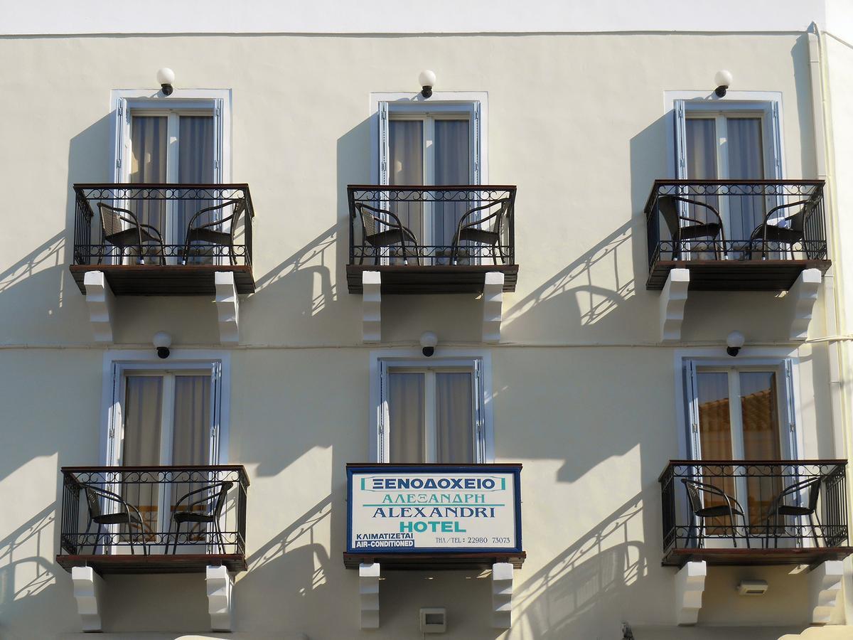 Alexandris Hotel *