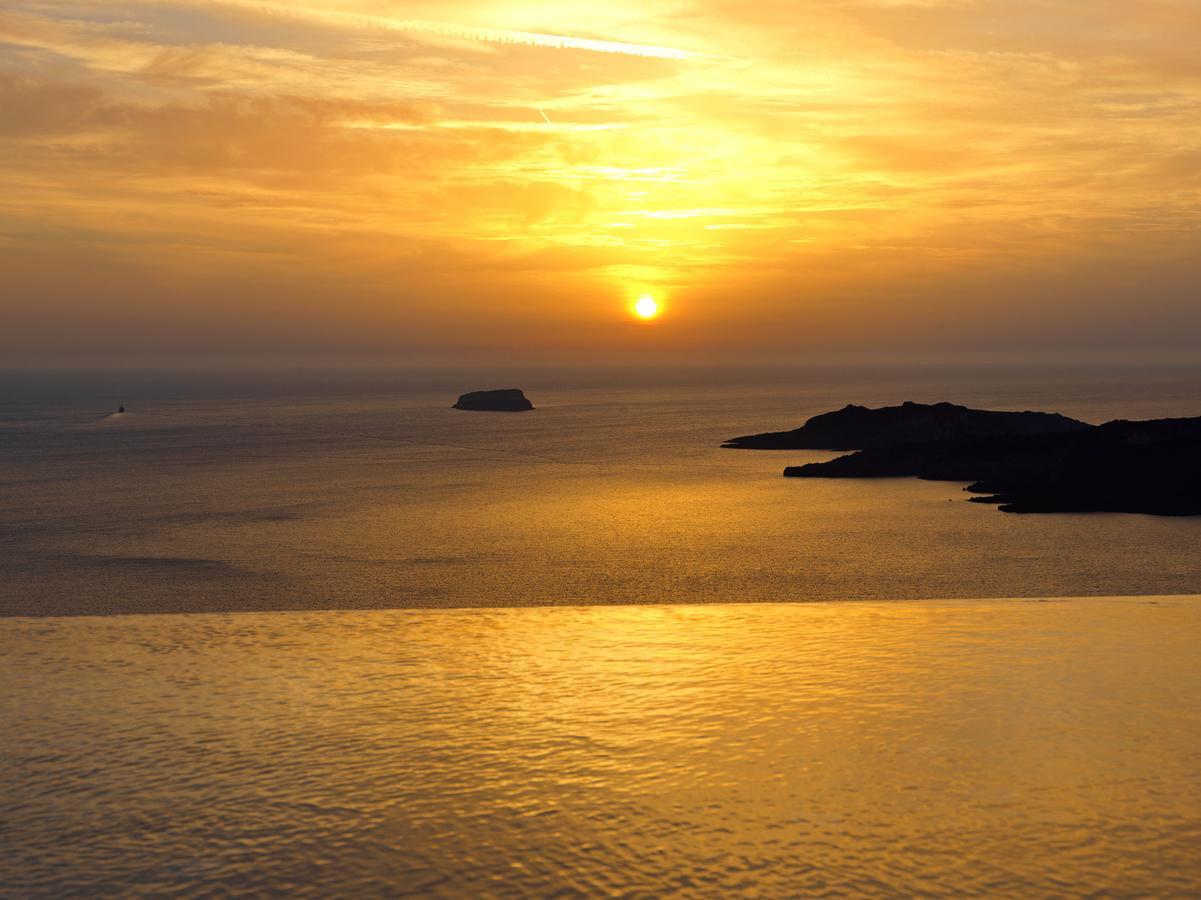 Hotel Lilium Santorini 5*