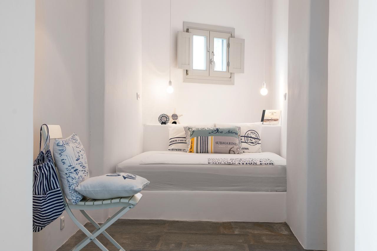 Serifos Houses Diasella *