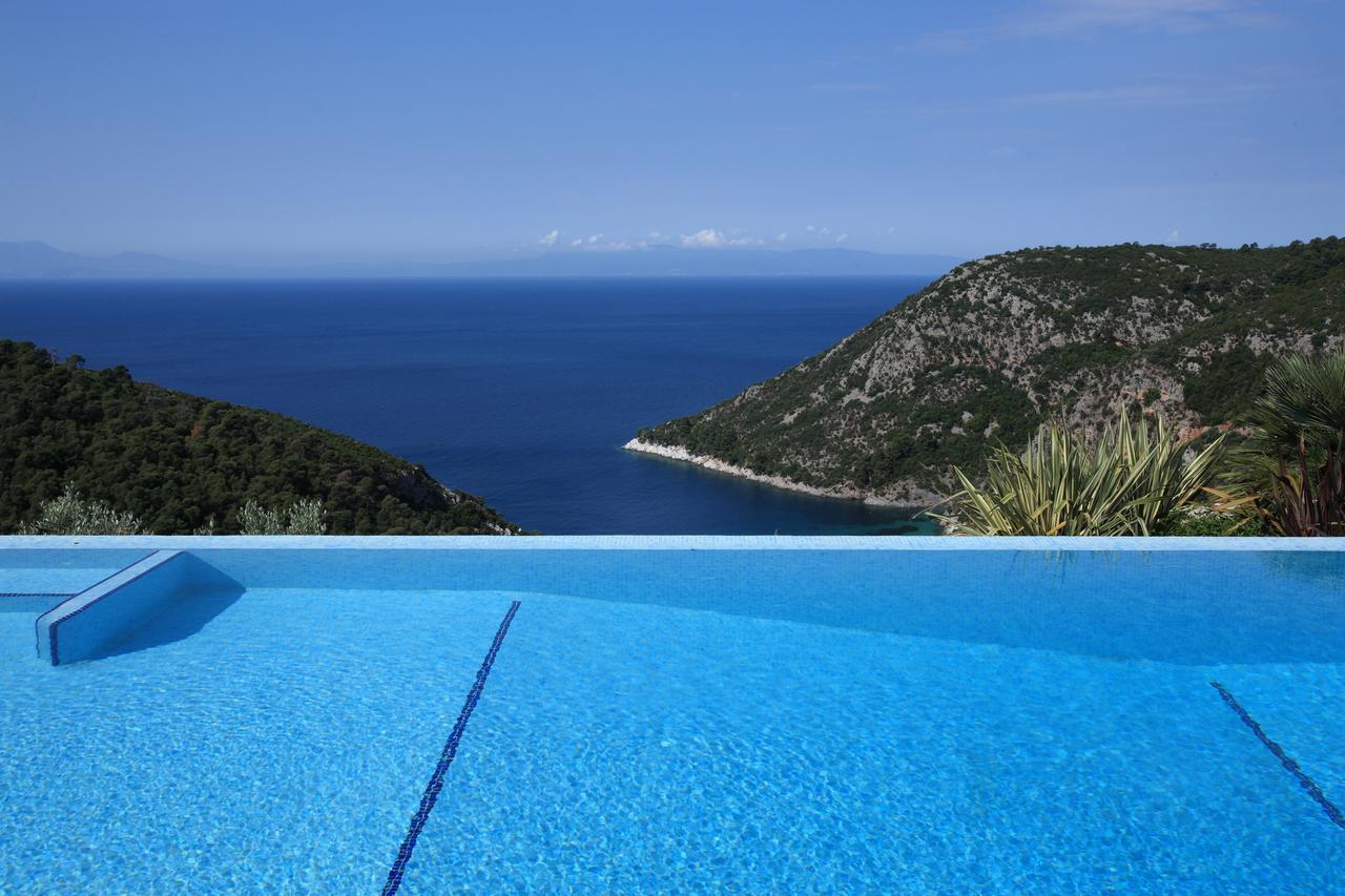 Elies Villa
