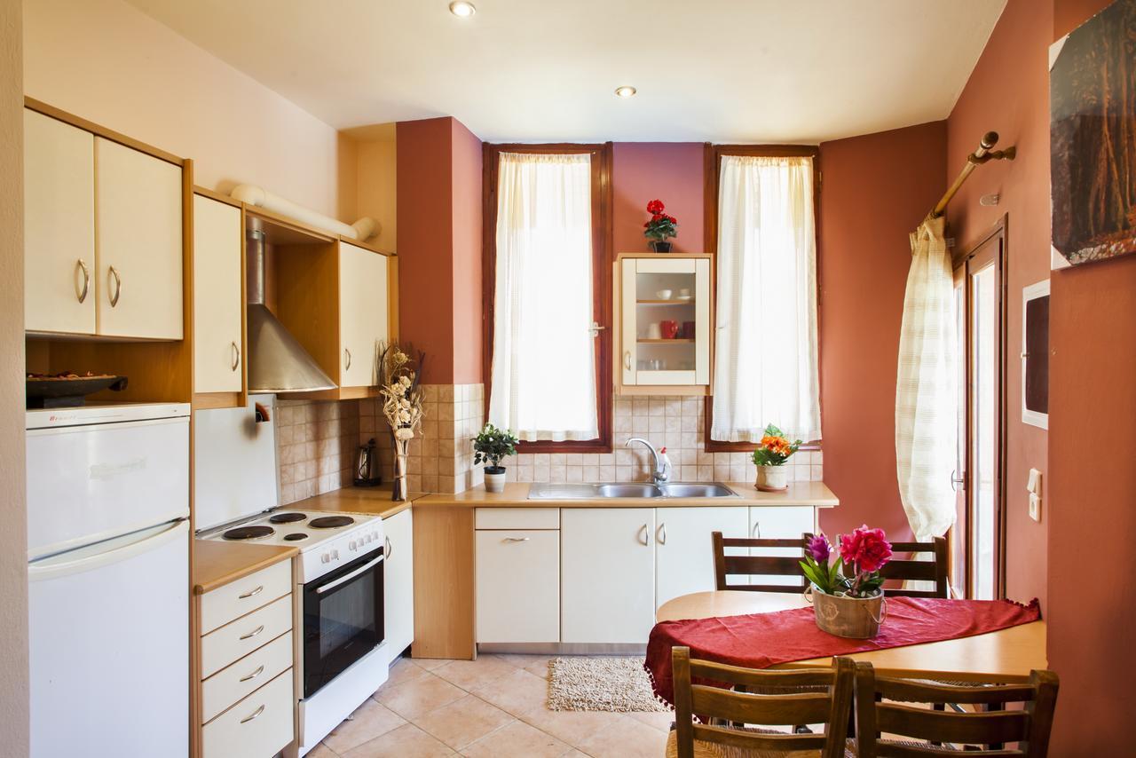 Estate Kares Aparthotel