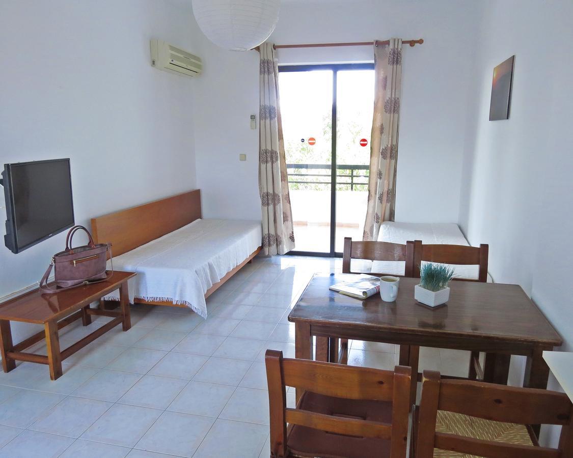 Aparthotel Debby 2*