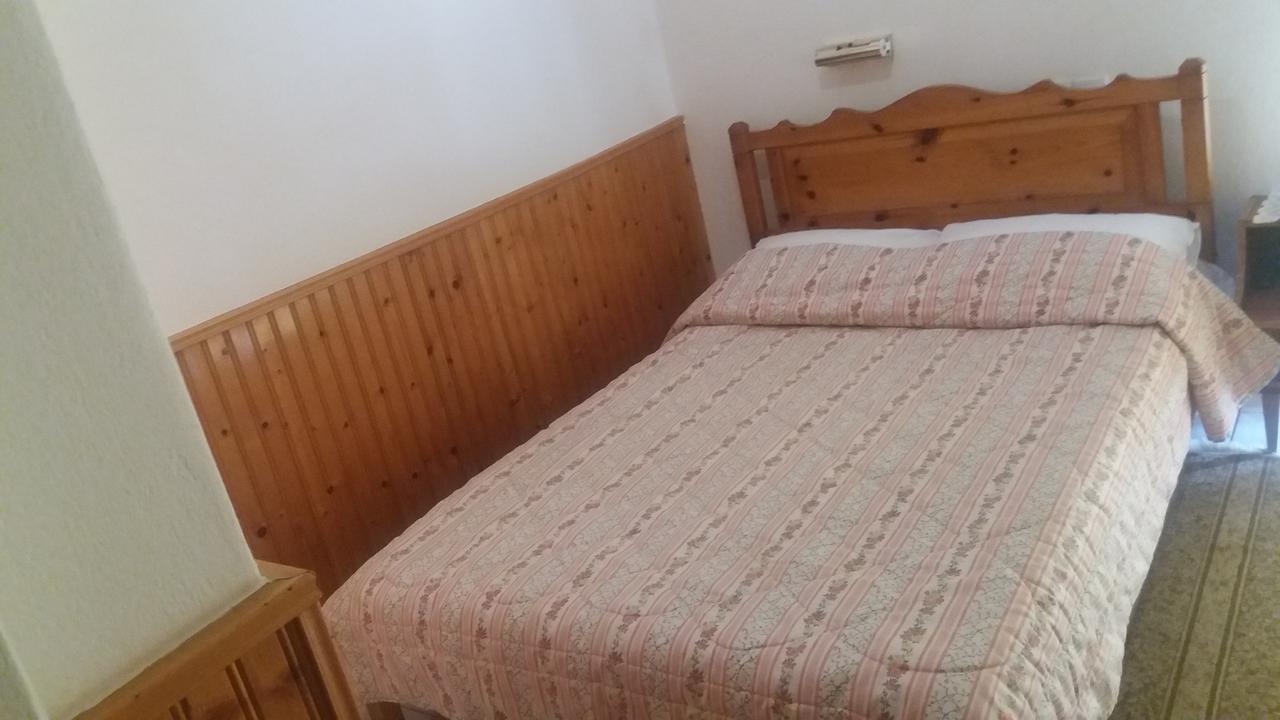 Pyrassos Guest house