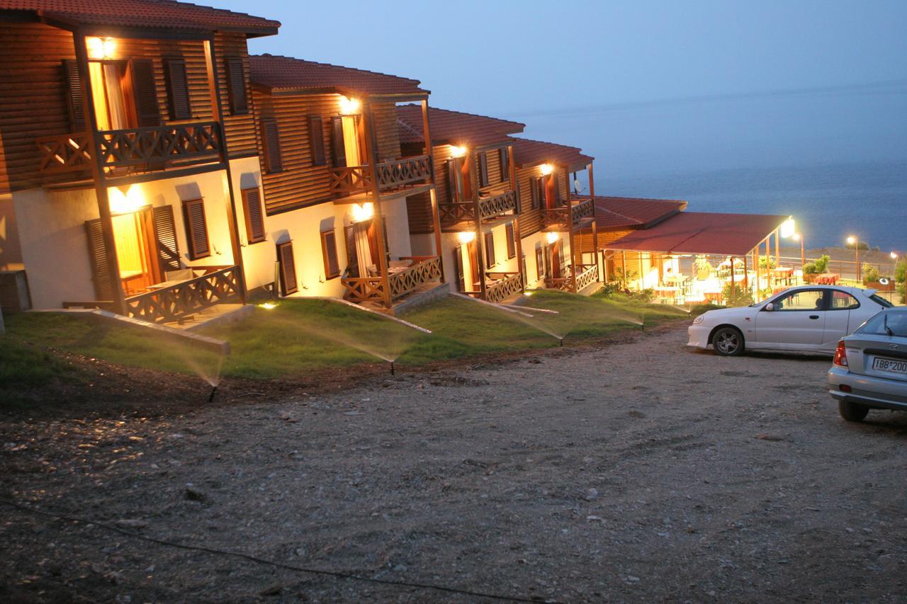Apartment Wooden Nest Akhladheri