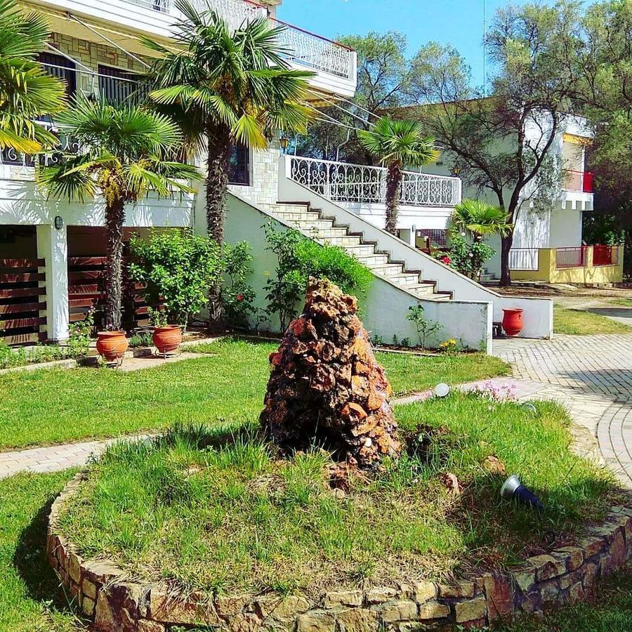 Filoxenia Aparthotel