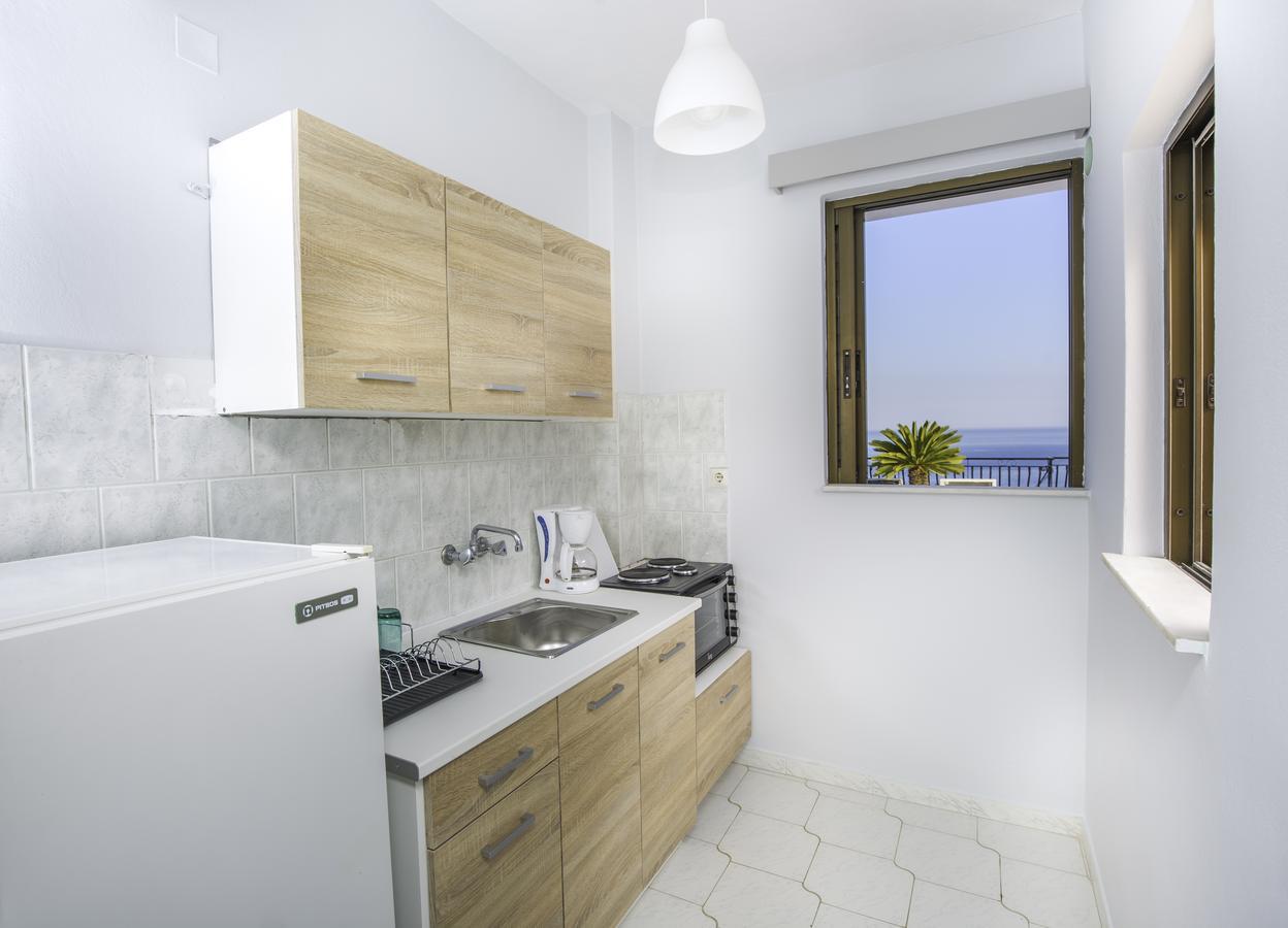 Aparthotel Pefkides Aegina Boutique 2*