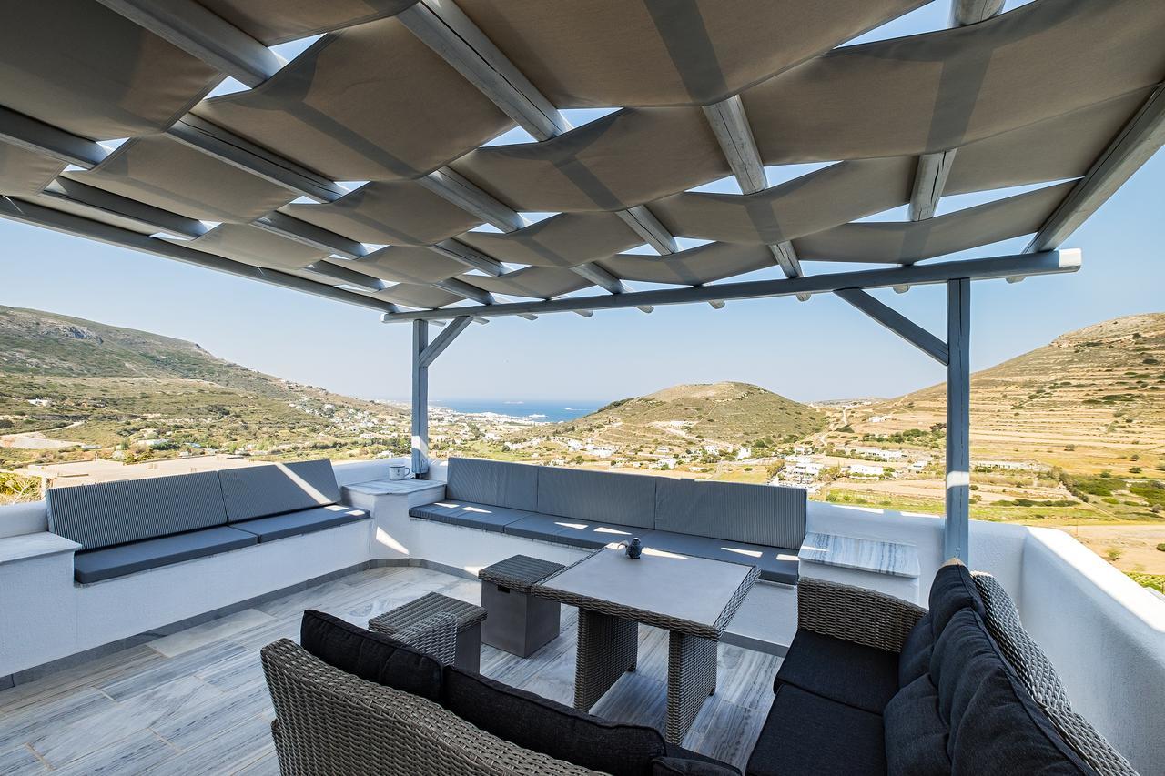 Nereids * Parikia (Paros)