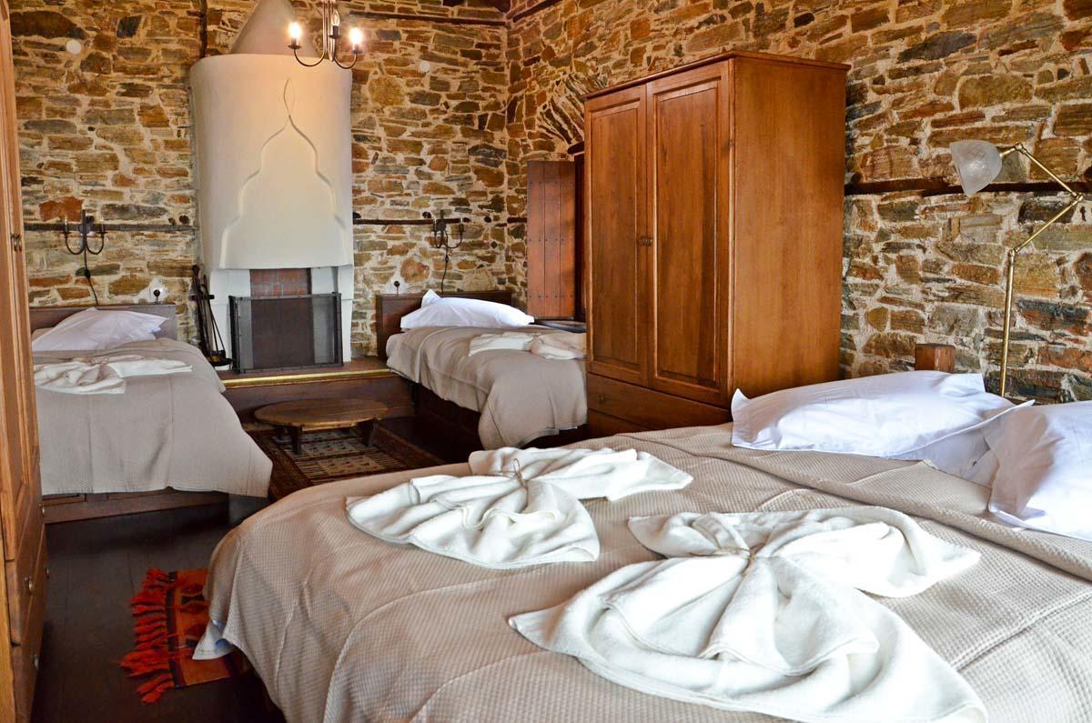 Guest house Fyloma With 5 Bedrooms