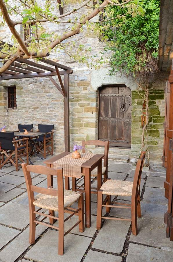 Fyloma With 5 Bedrooms Guest house 4*