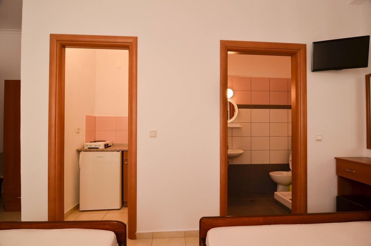 Aparthotel Giannis *