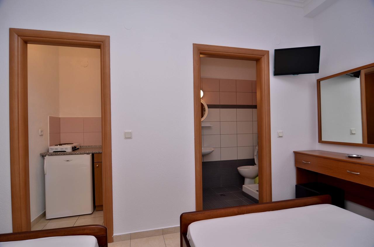 Giannis Aparthotel *