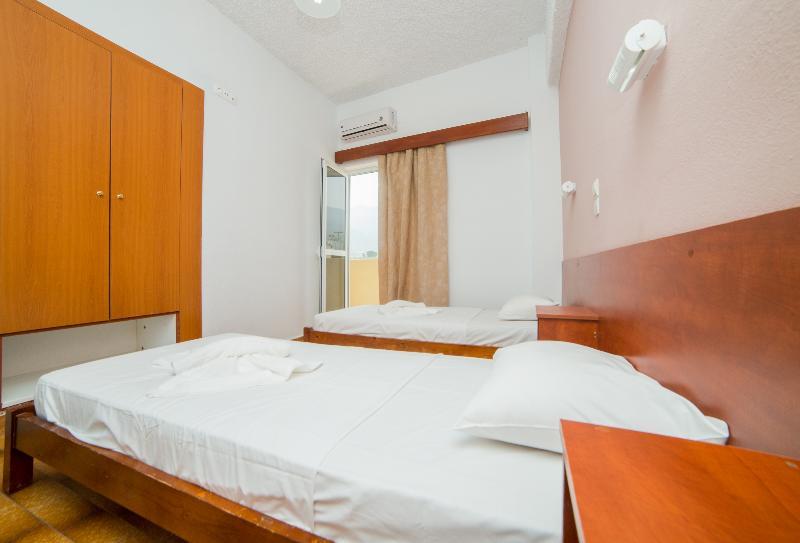 Sterling Hotel 2*