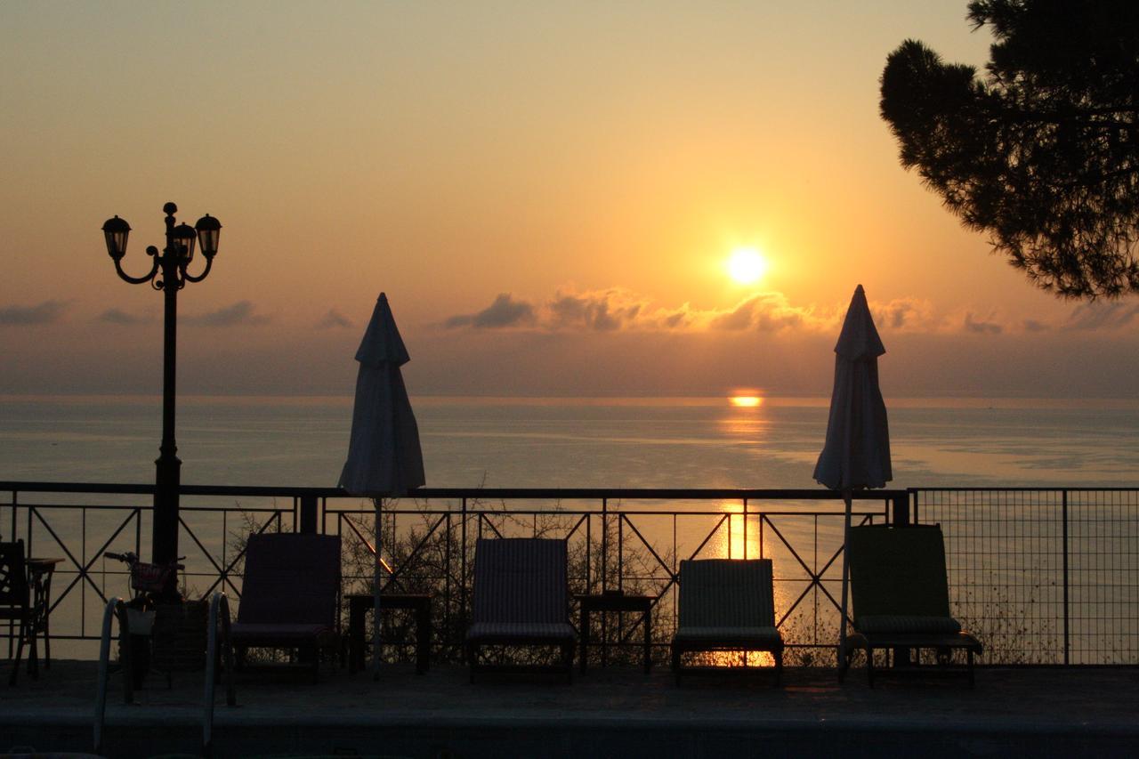Aparthotel Kouros Hill *