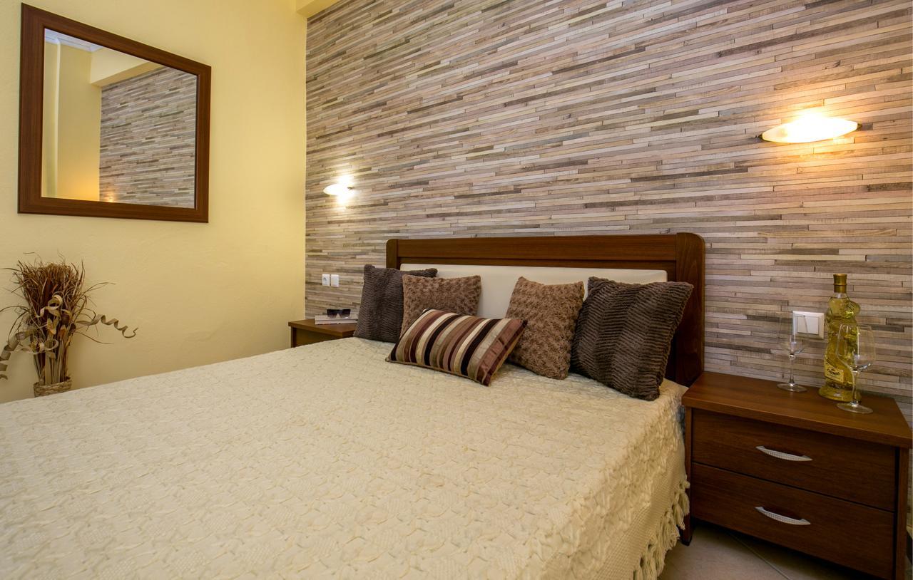Markos 2 Aparthotel Potos