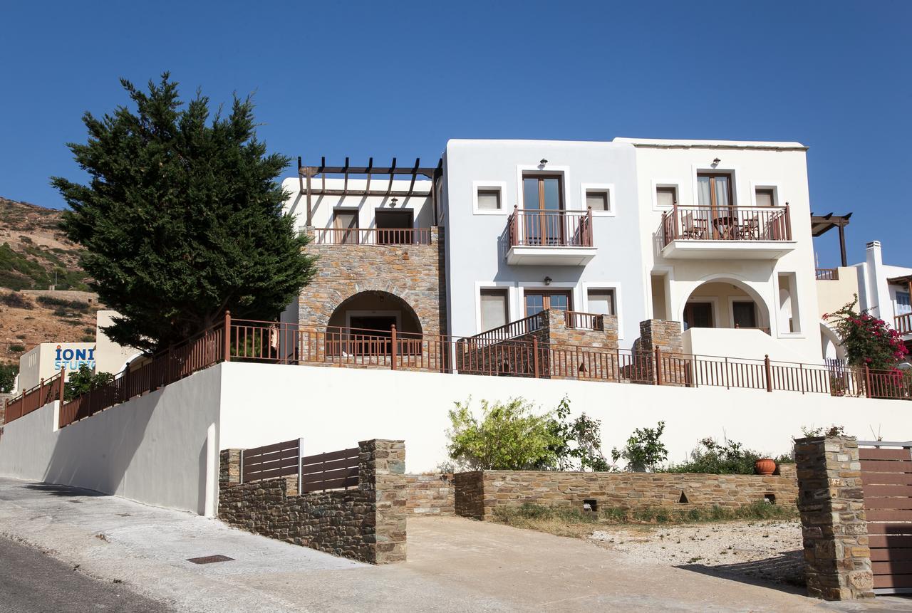 Ionia Aparthotel Agios Petros (Andros)