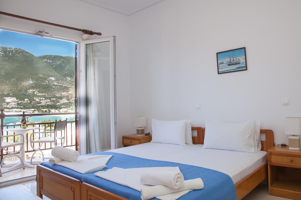 Captain's * Vasiliki (Lefkada)