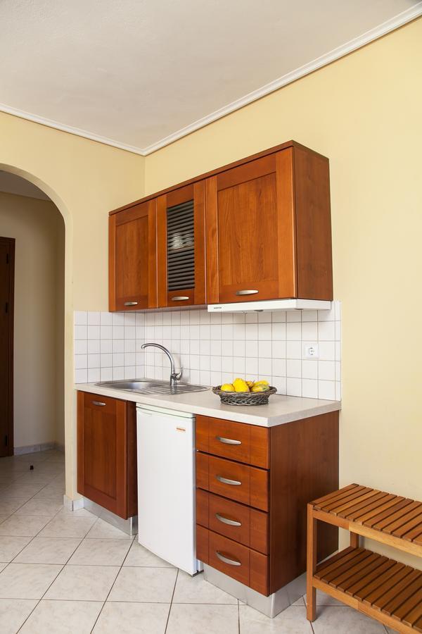 Ionia Aparthotel 2*