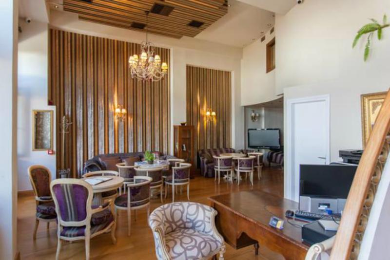Aparthotel Civitas 4*