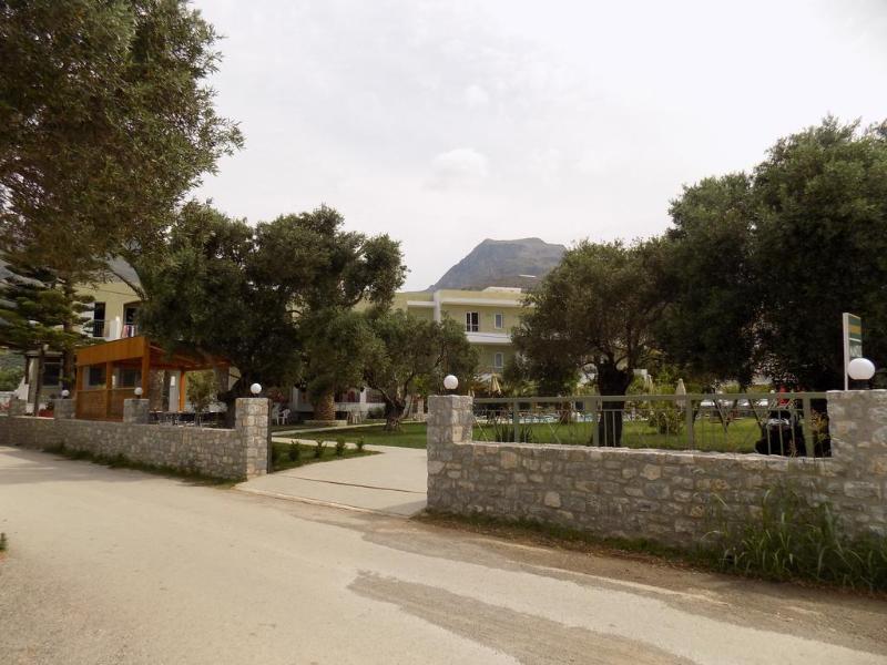 Aparthotel Manolis