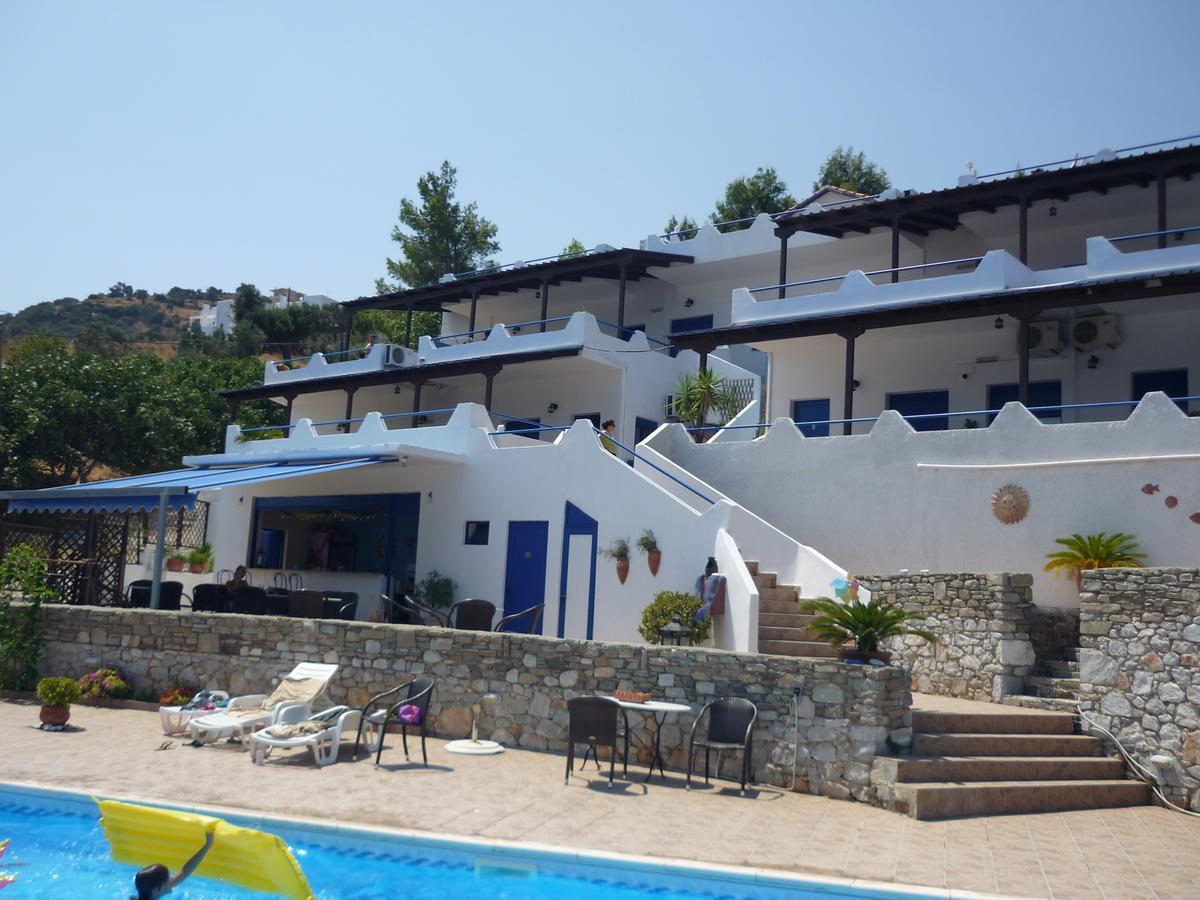 Aparthotel Avra 3*