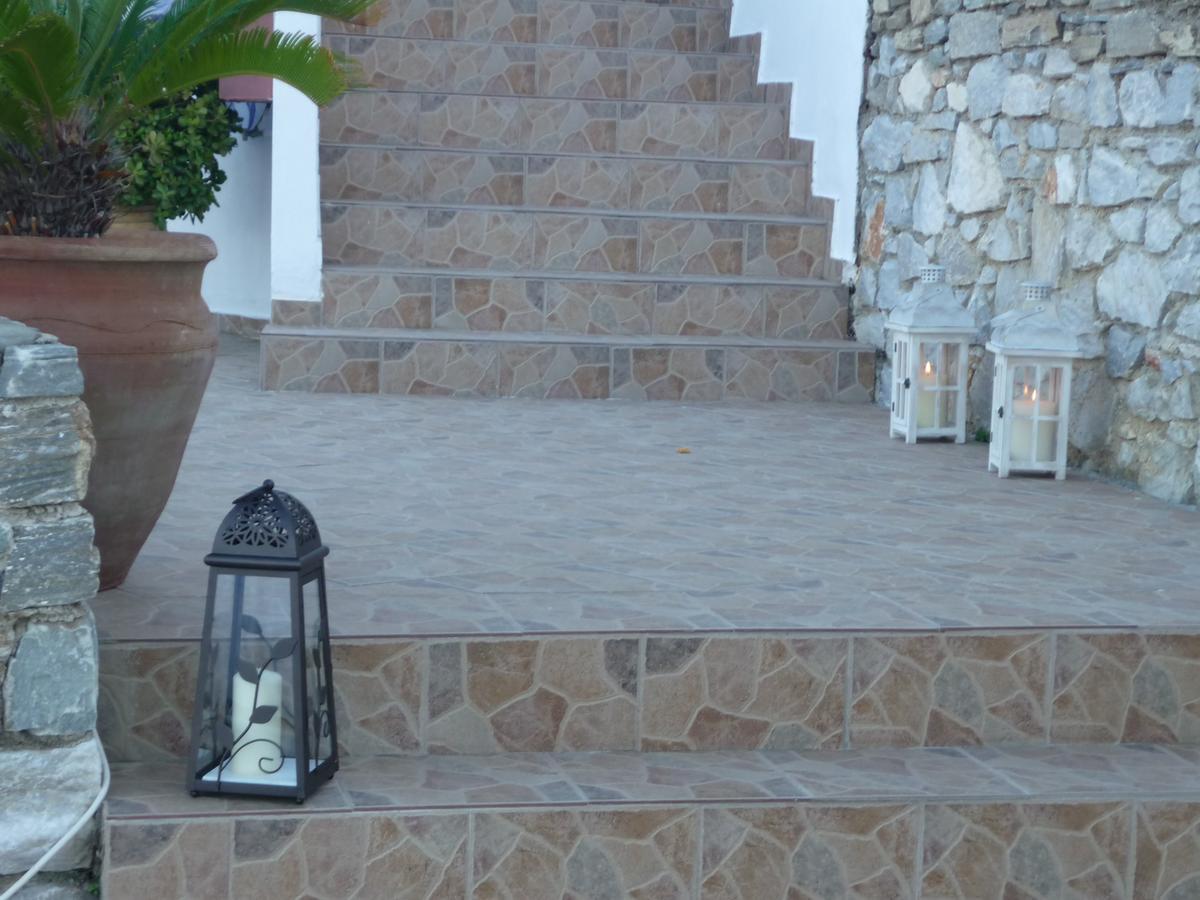 Aparthotel Avra