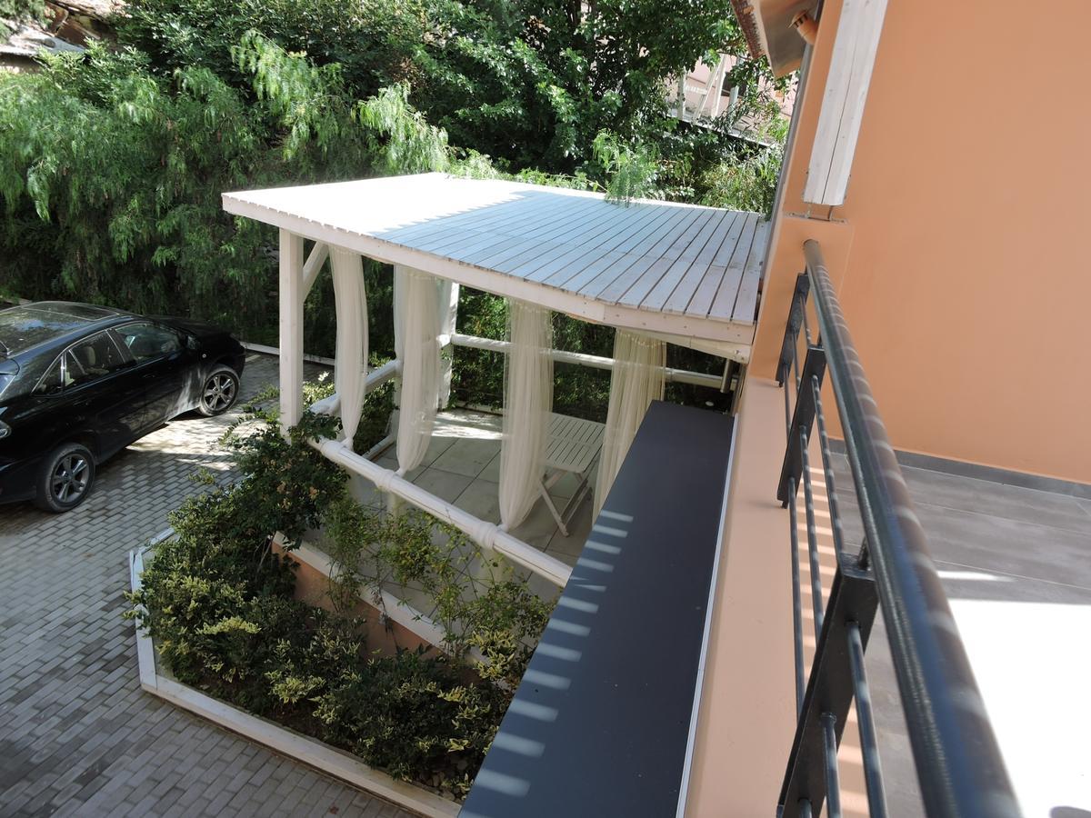 Alissachni Luxury Derveni