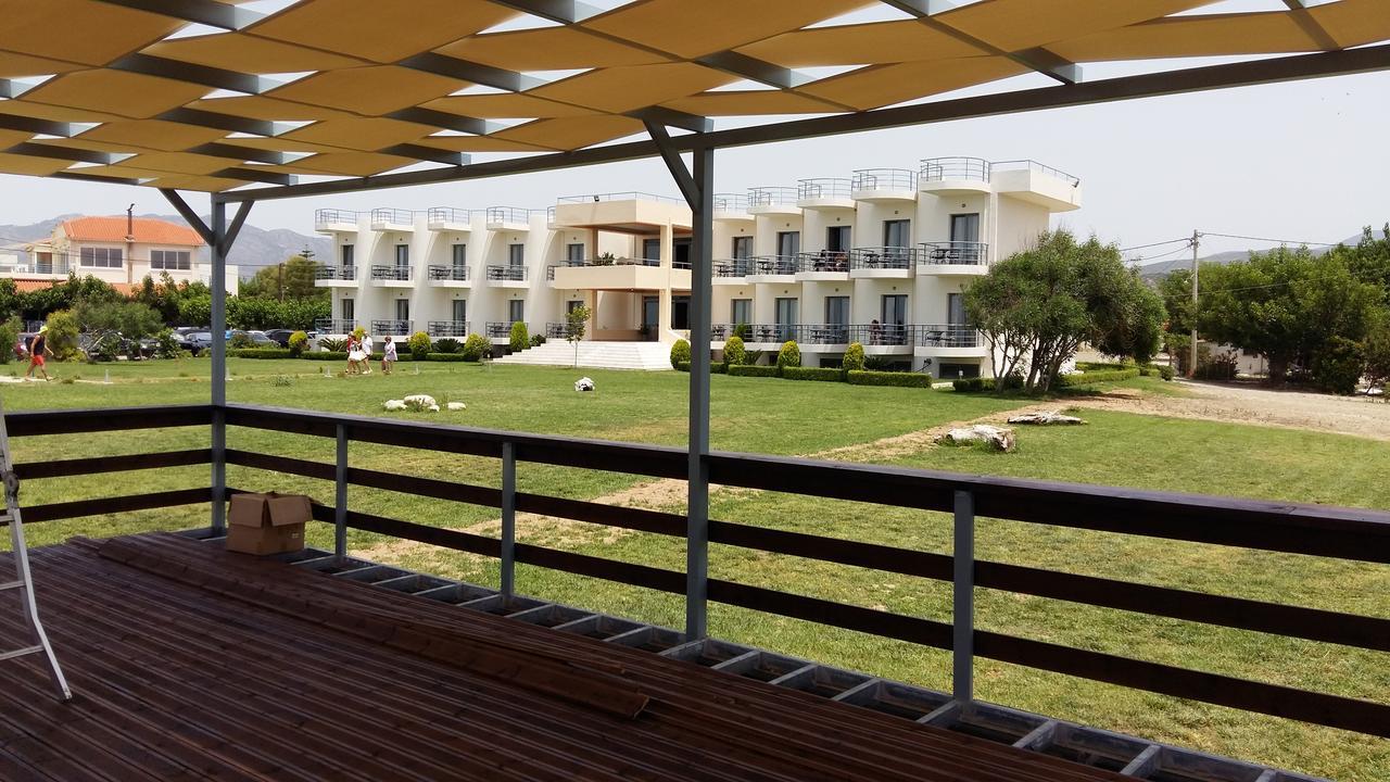 Ostria Kakovatos 3*
