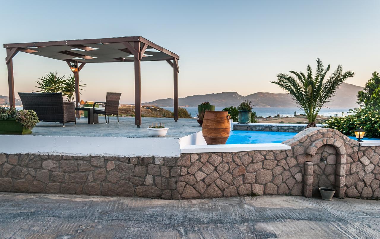 Oceanis * Adamantas (Milos)