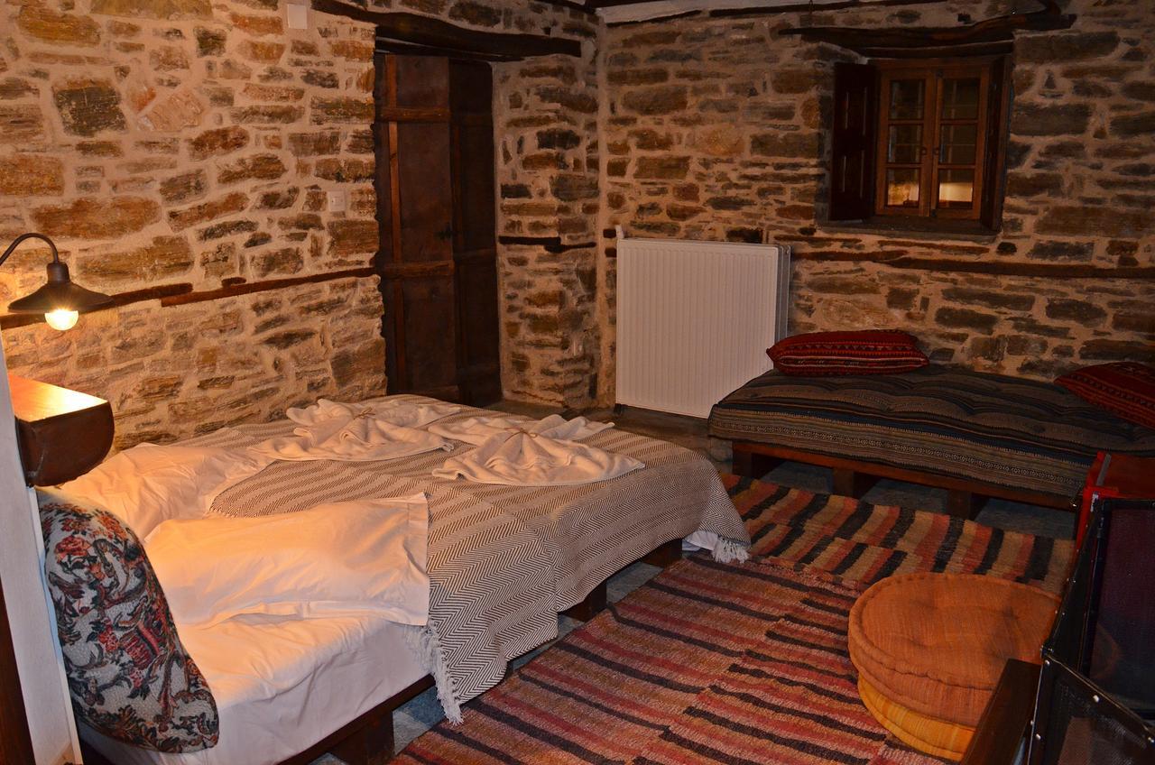 Fyloma With 5 Bedrooms Lafkos