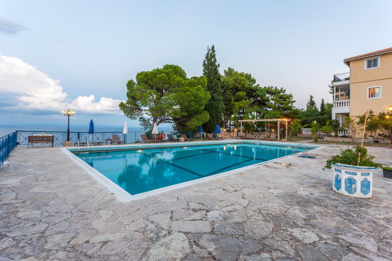 Aparthotel Kouros Hill