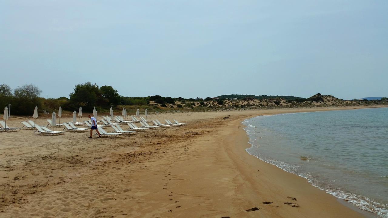 Romanos Aparthotel