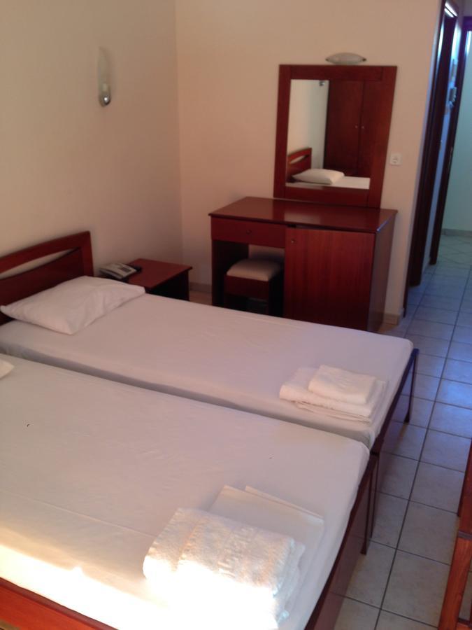 Akrogiali Hotel 2*