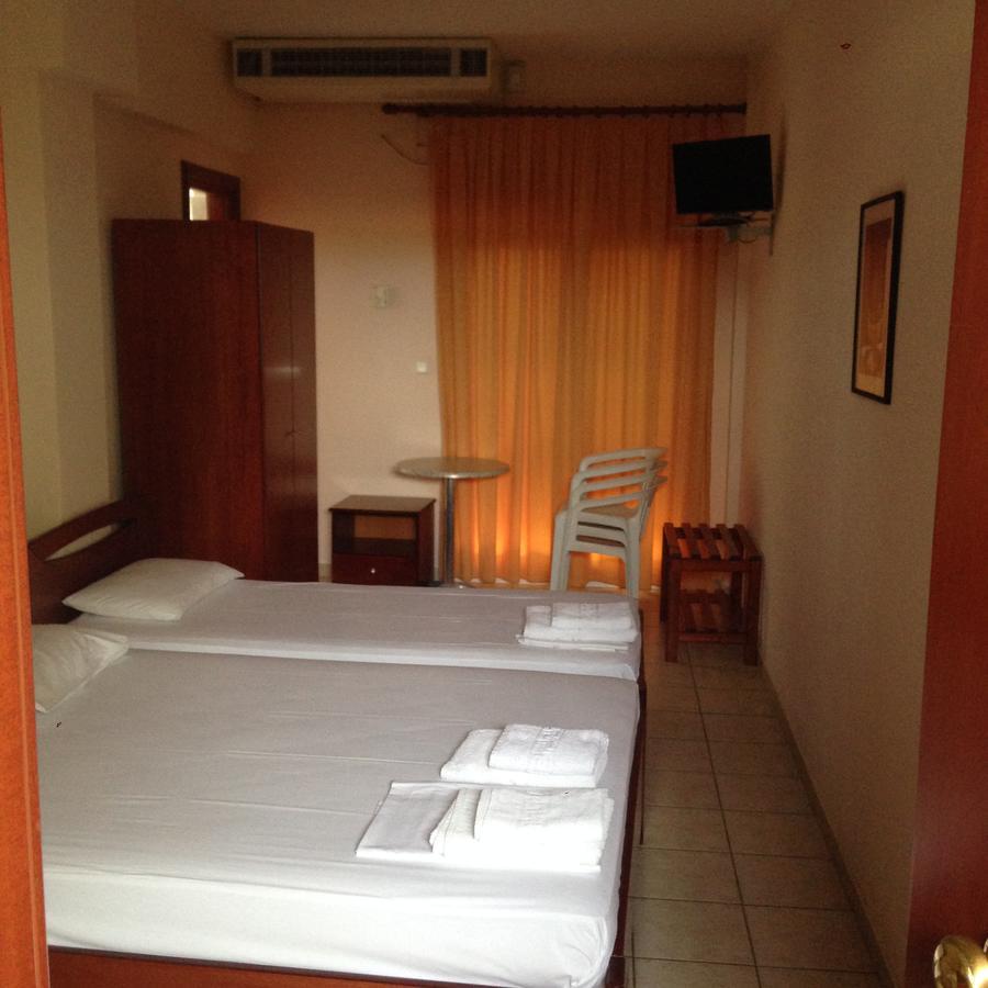 Akrogiali Hotel