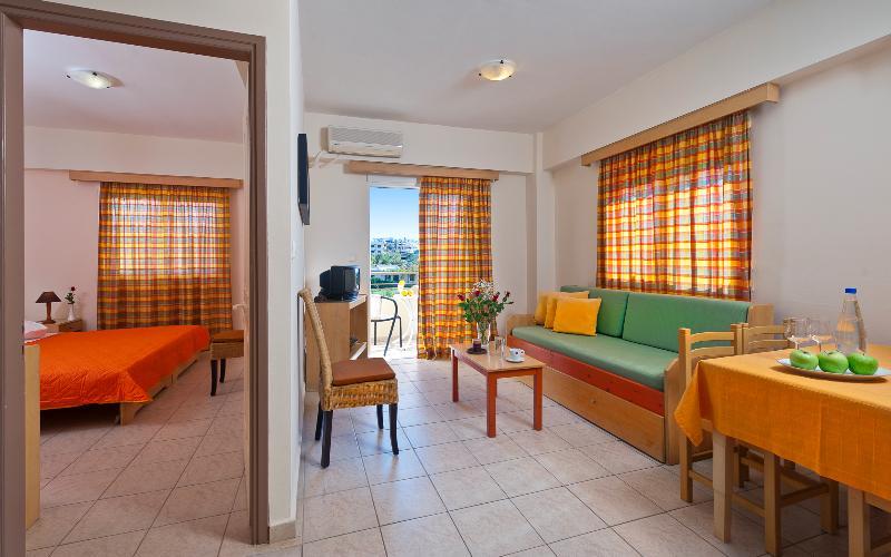 Aparthotel Veronica Kato Daratso