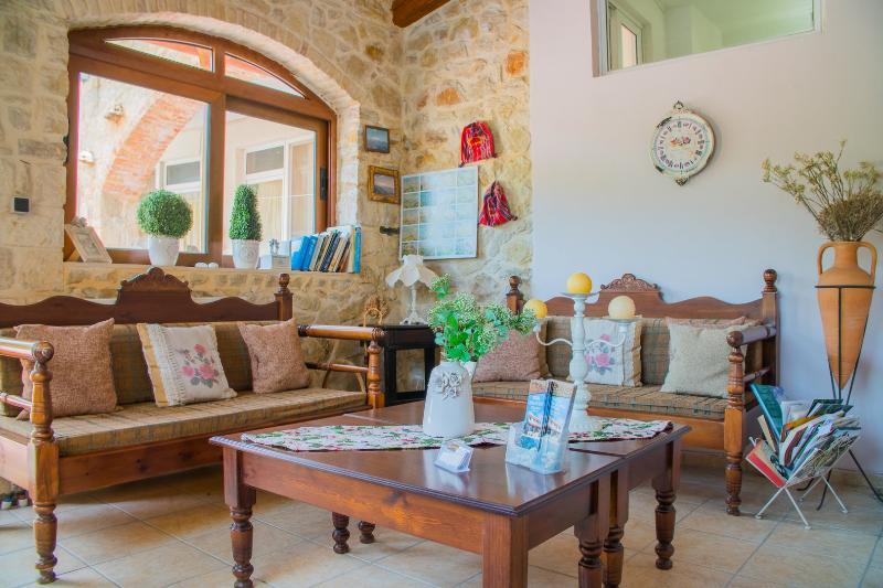Aravanes Mountain & Eco Cuisine Hotel 5*