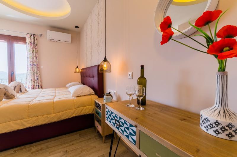 Aravanes Mountain & Eco Cuisine Hotel