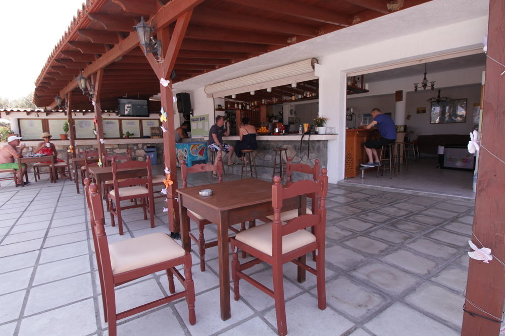 Aparthotel Ampavris Family 3*