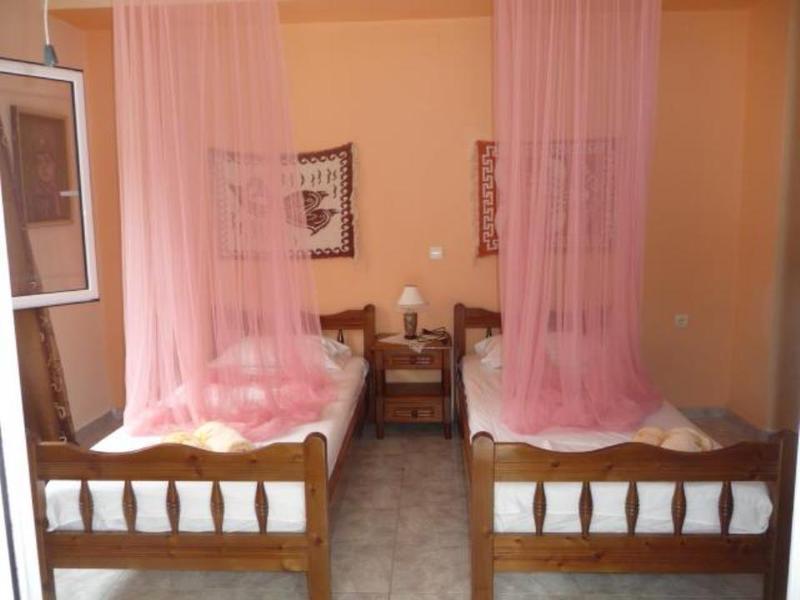 Laura House Alykes (Zakynthos)