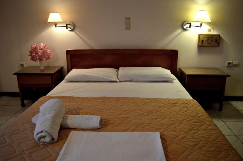 Chryssi Akti Hotel 3*