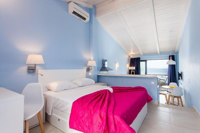 Apartment Elpiniki Luxury Nea Poteidaia