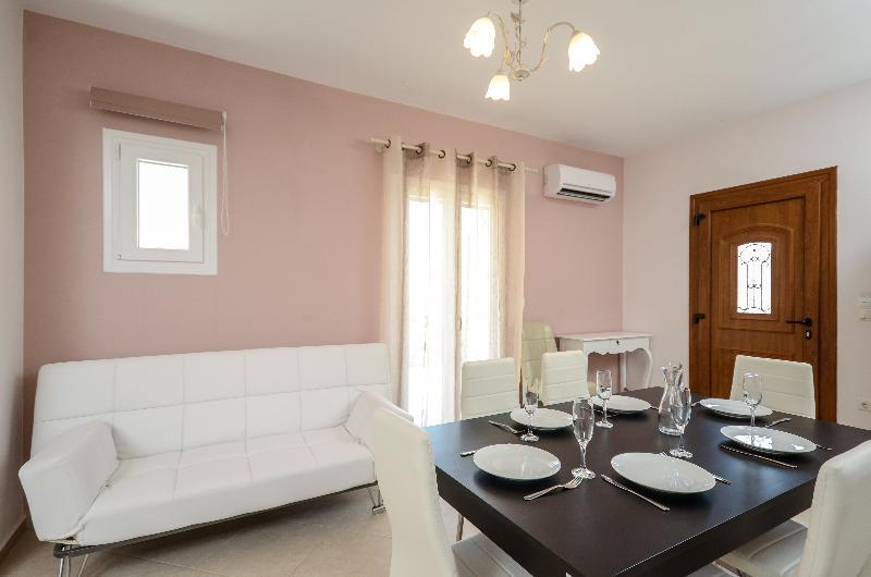 Naxos Luxury Villa *