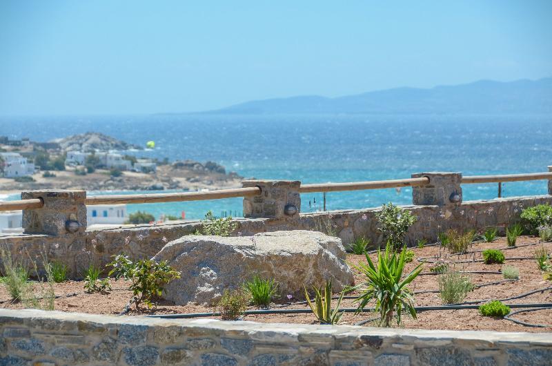 Naxos Luxury