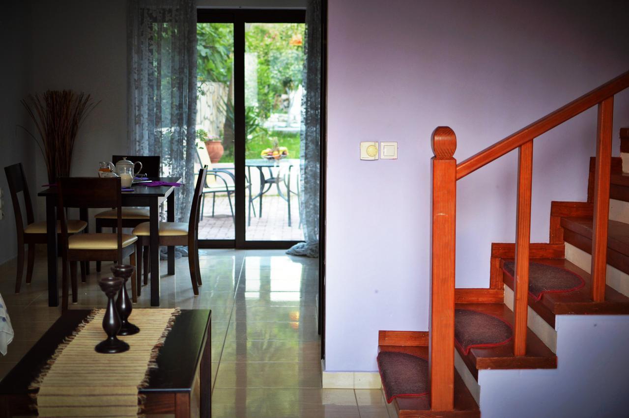 Prolithia Villa Vlikhon